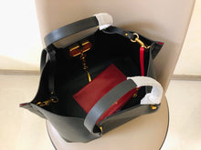 Load image into Gallery viewer, VLTN069 VLOGO Garavani Es Cape / HIGHEST QUALITY VERSION
