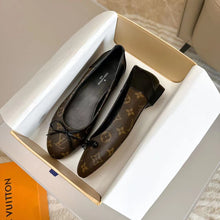 Load image into Gallery viewer, SE1048 LB Popi Flat Ballerina / Size4-10
