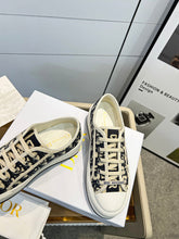 Load image into Gallery viewer, SE1049 DR Walk&#39;n&#39;Dior Platform Sneaker / Size4-11
