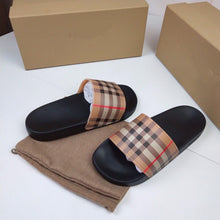 Load image into Gallery viewer, SE1050 Vintage Check Slides / Size5-11

