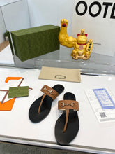 Load image into Gallery viewer, SE1009  Women&#39;s Gucci Blondie thong sandal / Size5-12
