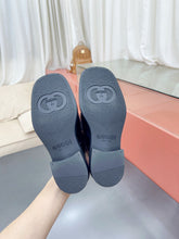 Load image into Gallery viewer, SE1008 Women&#39;s slipper with Interlocking G / Size5-9
