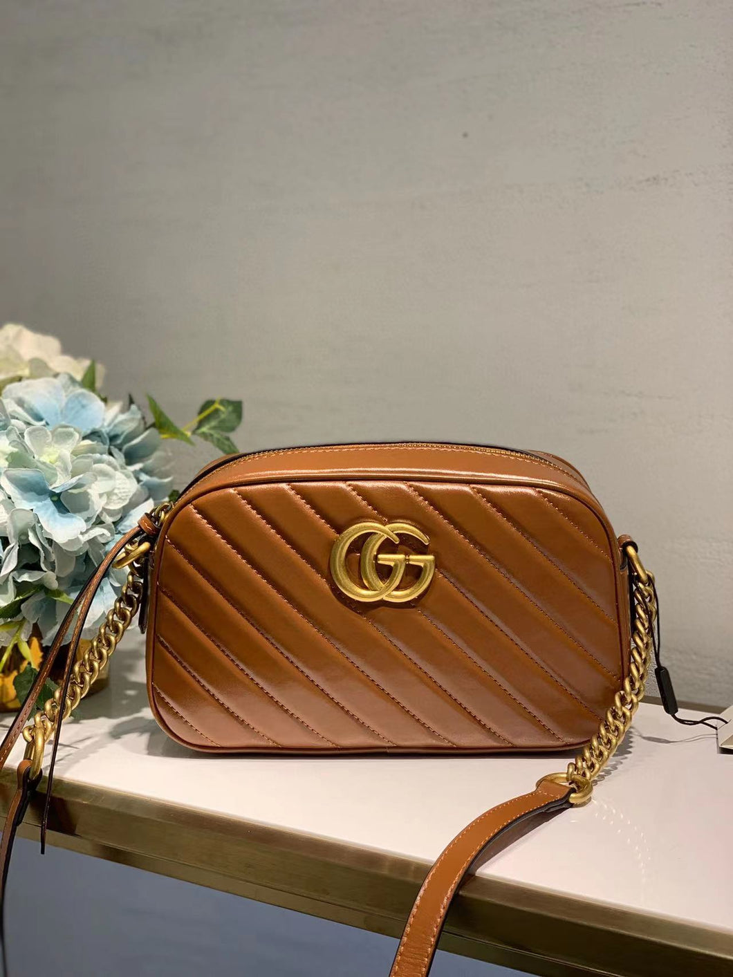 GC410 GG Marmont Shoulder Bag / 9.4x5.1x2.8inch