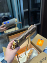 Load image into Gallery viewer, LB766 Small Chain Bag / 9.8x4.3inch
