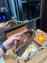 Load image into Gallery viewer, LB766 Small Chain Bag / 9.8x4.3inch
