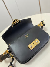 Load image into Gallery viewer, LB675 Swing Handbag / HIGHEST QUALITY VERSION / 9.4 x 5.9 x 2.4 inches

