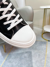 Load image into Gallery viewer, MSE069 GG Sneaker / size7-12
