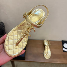 Load image into Gallery viewer, SE1010 CC Sandals / Size4-11
