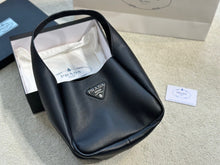 Load image into Gallery viewer, PD219 Leather Tote / 9x7.8x5.1inch
