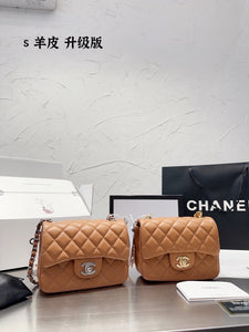 CC706 Mini Flap Bag / 5.3 × 6.6 × 3.1 in