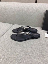 Load image into Gallery viewer, SE905 CC Pearl Sandals / Size5-10
