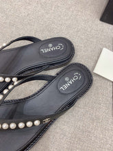 Load image into Gallery viewer, SE905 CC Pearl Sandals / Size5-10
