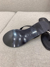 Load image into Gallery viewer, SE905 CC Pearl Sandals / Size5-10
