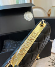 Load image into Gallery viewer, CC620 Wallet on Chain / 4.8 × 7.5 × 1.4 in
