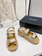 Load image into Gallery viewer, SE1019 CC Sandals / Size5-10
