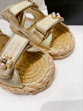 Load image into Gallery viewer, SE1019 CC Sandals / Size5-10

