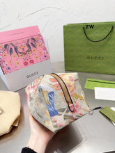 Load image into Gallery viewer, GC519 GG Toiletry Case / 10.2inch
