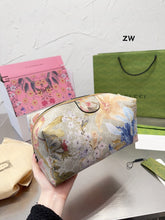 Load image into Gallery viewer, GC519 GG Toiletry Case / 10.2inch
