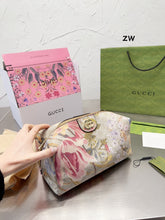 Load image into Gallery viewer, GC519 GG Toiletry Case / 10.2inch
