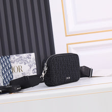 Load image into Gallery viewer, DR267 Small Shoulder Bag / 4.7x7.5x1.3inch
