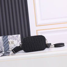 Load image into Gallery viewer, DR267 Small Shoulder Bag / 4.7x7.5x1.3inch
