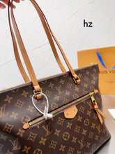 Load image into Gallery viewer, LB790 Vintage Shoulder Bag / 10.6x4.7inch
