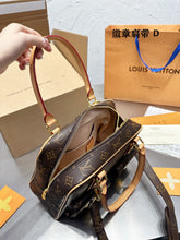 Load image into Gallery viewer, LB707 Vintage Handbag / 11.8x8.7inch
