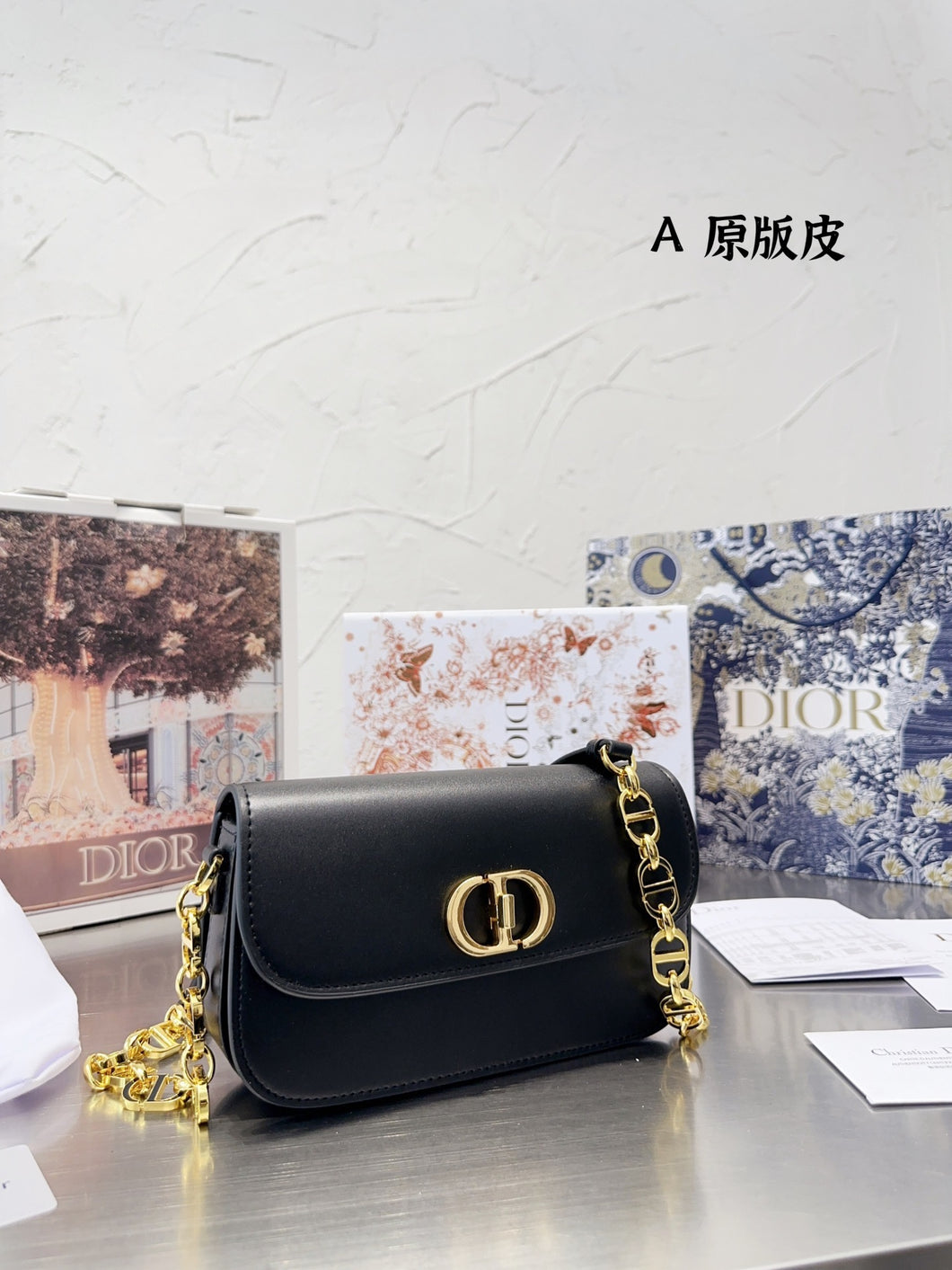 DR278 30 Montaigne Avenue Bag / 9 x 5 x 2.5 inches