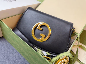 GC492 Blondie Shoulder Bag /  11"W x 6.3"H x 1.6"D