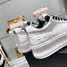 Load image into Gallery viewer, SE914 CC Sneakers / Size5-9

