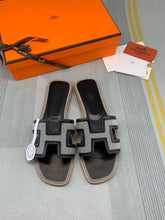 Load image into Gallery viewer, SE836 H Slippers / Size4-11
