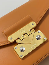 Load image into Gallery viewer, LB675 Swing Handbag / HIGHEST QUALITY VERSION / 9.4 x 5.9 x 2.4 inches
