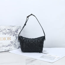 Load image into Gallery viewer, DR243 DrTravel Nomad Pouch / SizeS/M
