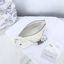 Load image into Gallery viewer, DR242 DrTravel Nomad Pouch / SizeS/M
