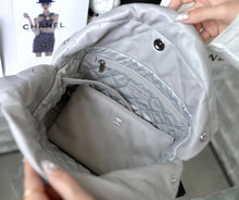 Load image into Gallery viewer, CC615 CC 22 Handbag NEW / HIGHEST QUALITY VERSION / Small/Medium/Large
