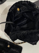 Load image into Gallery viewer, CC618 CC 22 Handbag NEW / HIGHEST QUALITY VERSION / Small/Medium Size
