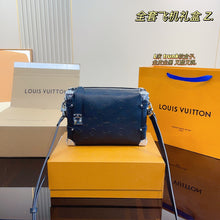 Load image into Gallery viewer, LB768 Side Trunk /  8.3 x 5.5 x 2.4 inches
