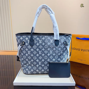 LB769 Neverfull MM / 12.2 x 11 x 5.5 inches