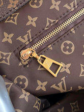 Load image into Gallery viewer, LB708 OnTheGo GM / HIGHEST QUALITY VERSION / 16.1 x 13.4 x 7.5 inches
