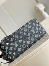 Load image into Gallery viewer, LB709 Bella Tote Bag / HIGHEST QUALITY VERSION / 12.6 x 9.1 x 5.1 inches
