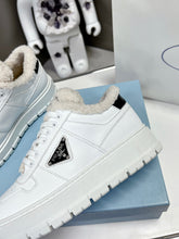 Load image into Gallery viewer, SE934 DR Sneakers / Size5-9
