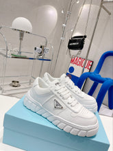 Load image into Gallery viewer, SE933 DR Sneakers / Size5-9
