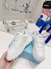 Load image into Gallery viewer, SE933 DR Sneakers / Size5-9

