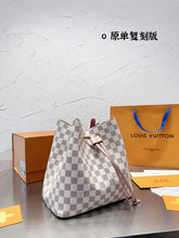 Load image into Gallery viewer, LB771 NéoNoé MM / 10.2 x 10.2 x 6.9 inches
