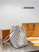 Load image into Gallery viewer, LB771 NéoNoé MM / 10.2 x 10.2 x 6.9 inches
