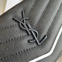 Load image into Gallery viewer, YSK177 Wallet in Grain De Poudre Embossed Leather
