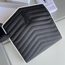 Load image into Gallery viewer, YSK177 Wallet in Grain De Poudre Embossed Leather
