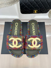 Load image into Gallery viewer, SE1018 CC Slippers / Size5-10
