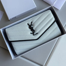 Load image into Gallery viewer, YSK177 Wallet in Grain De Poudre Embossed Leather
