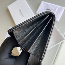 Load image into Gallery viewer, YSK178 Wallet in Grain De Poudre Embossed Leather
